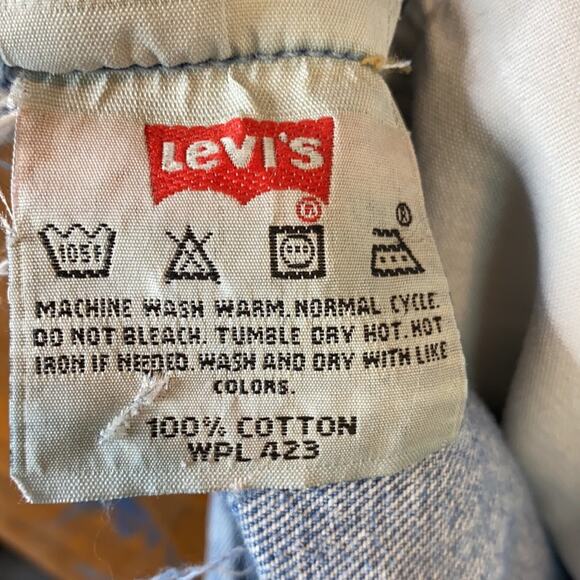 Levi's 501 Distressed Cut Off Shorts 32 - Picture 8 of 9